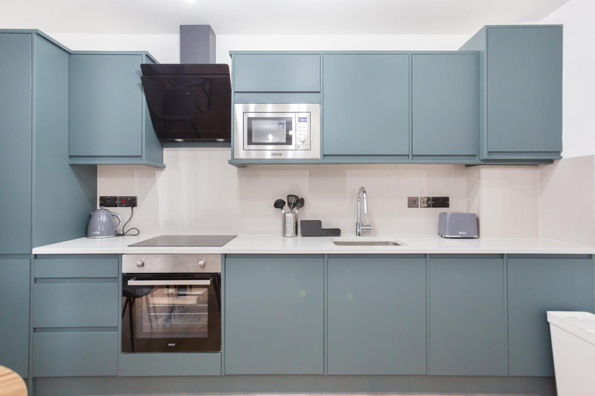 City Centre One Bedroom Apartment Next To Station, Newly Renovated 伦敦 外观 照片