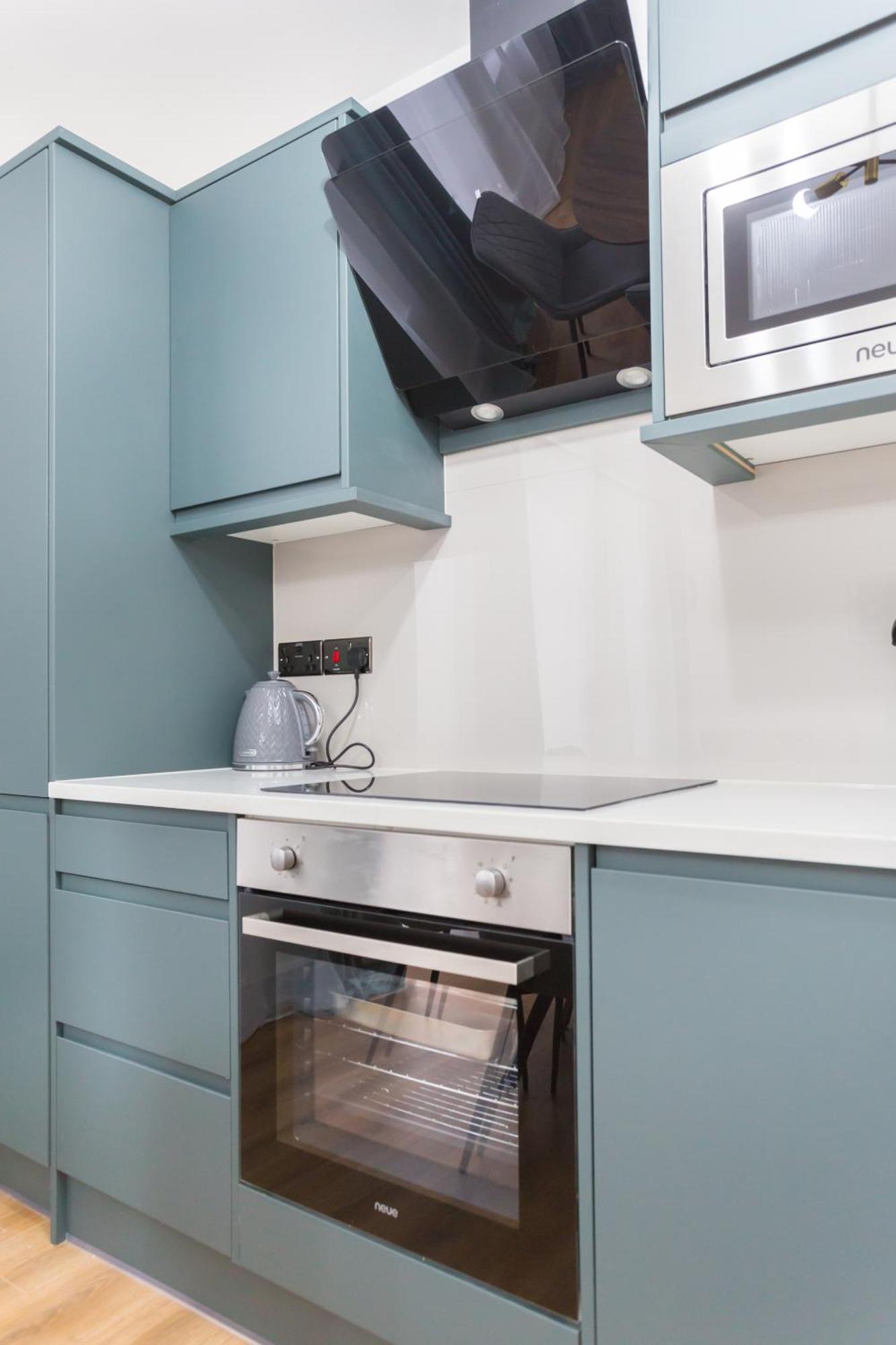 City Centre One Bedroom Apartment Next To Station, Newly Renovated 伦敦 外观 照片